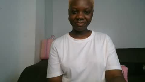 Snapshot of drip_doll_ chatting on 11.23.25 Kimberly online show from 11.23.25