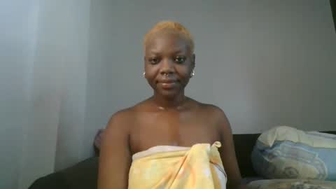 Snapshot of drip_doll_ chatting on 11.24.25 Kimberly online show from 11.24.25