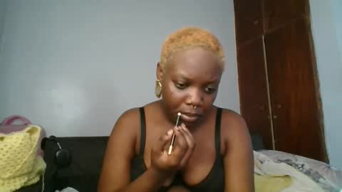 Snapshot of drip_doll_ chatting on 11.29.25 Kimberly online show from 11.29.25