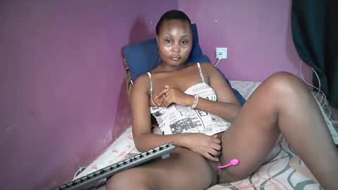 Snapshot of drip_swt chatting on 11.22.25 drip_swt online show from 11.22.25