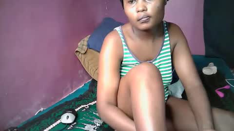 Snapshot of drip_swt chatting on 12.05.25 drip_swt online show from 12.05.25