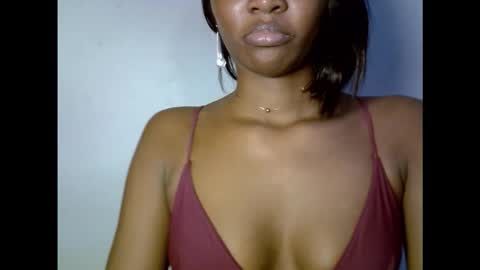 Snapshot of drippingpussy__ chatting on 10.20.25 drippingpussy__ online show from 10.20.25