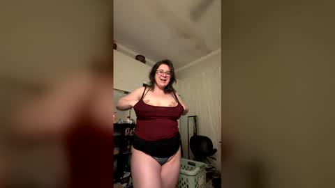 Drippy kitty  online show from 05.26.26
