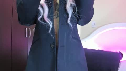 Snapshot of drippyorlove chatting on 02.07.25 drippyorlove online show from 02.07.25