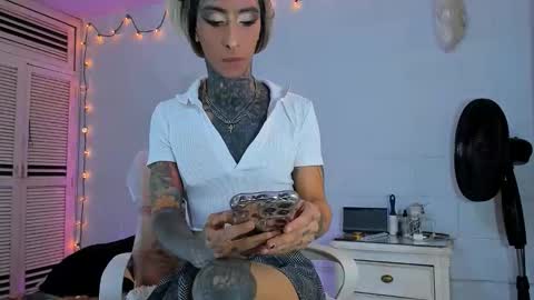 drippyorlove online show from 05.11.26