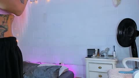 drippyorlove online show from 05.18.26
