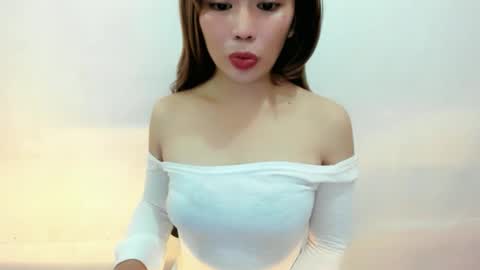 miss. Erika online show from 11.04.25