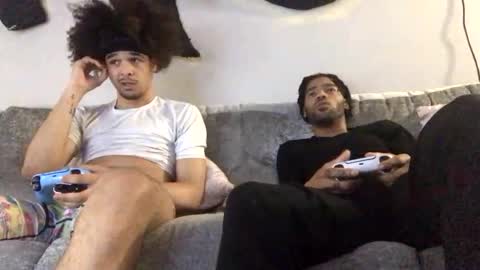 Snapshot of drobbb656 chatting on 03.18.26 2xTheTrouble online show from 03.18.26