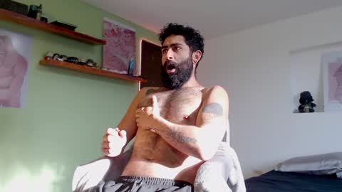 Snapshot of drogama chatting on 01.13.25 Drogama online show from 01.13.25