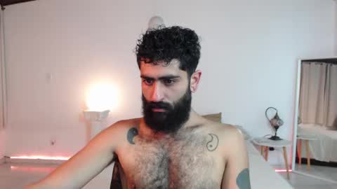 Snapshot of drogama chatting on 02.17.25 Drogama online show from 02.17.25