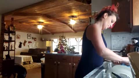 Snapshot of dropyourpansys chatting on 12.24.24 Pansy online show from 12.24.24