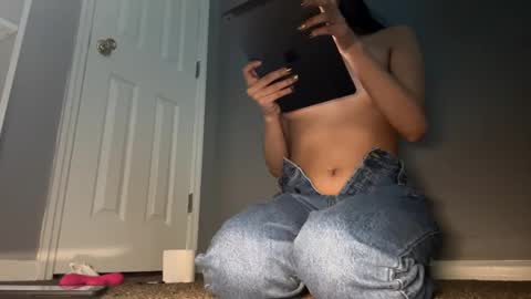 Snapshot of dtfmexbxtch69 chatting on 12.05.24 dtfmexbxtch69 online show from 12.05.24