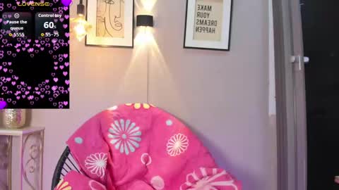 dulce__fiore07 online show from 09.25.25