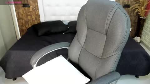 Snapshot of dulce__love69 chatting on 01.13.25 Dulce love69 online show from 01.13.25