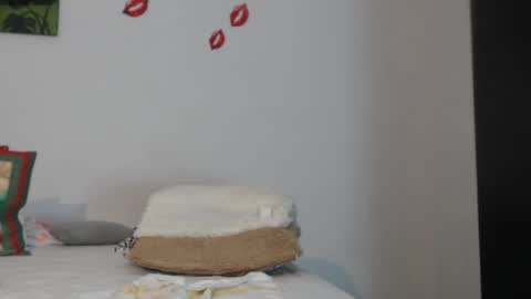 Snapshot of dulce_anita2 chatting on 12.30.24 Anita online show from 12.30.24