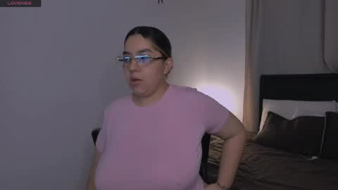 Snapshot of dulce_brithany chatting on 05.20.26 dulce brithany online show from 05.20.26