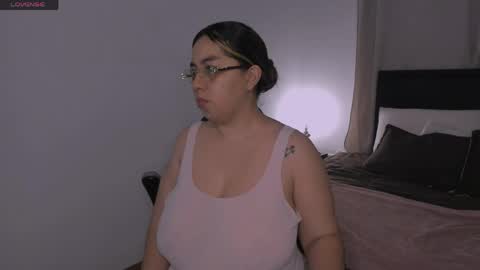 Snapshot of dulce_brithany chatting on 05.25.26 dulce brithany online show from 05.25.26