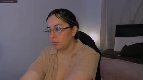 Snapshot of dulce_brithany chatting on 07.04.26 dulce brithany online show from 07.04.26