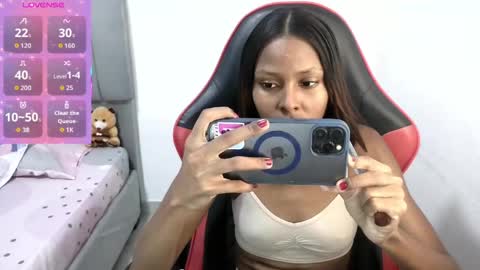 Snapshot of dulce_camx chatting on 05.15.26 dulce_camx online show from 05.15.26