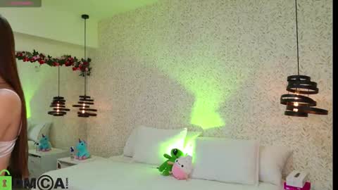 dulce_isabel_ online show from 03.18.26