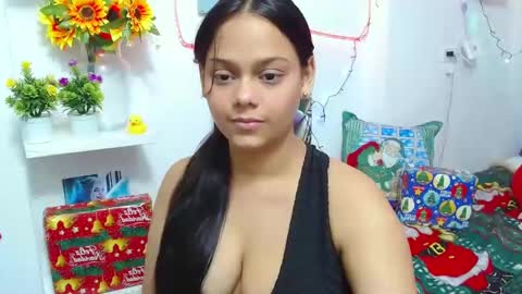 Snapshot of dulce_sami chatting on 12.04.24 Sami online show from 12.04.24