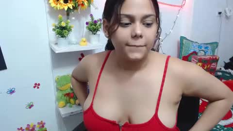 Snapshot of dulce_sami chatting on 01.05.25 Sami online show from 01.05.25