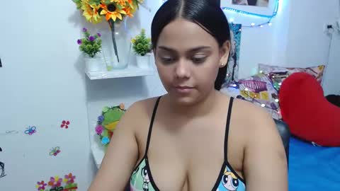 Snapshot of dulce_sami chatting on 01.11.25 Sami online show from 01.11.25