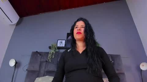 DULCE AURORA online show from 05.18.26