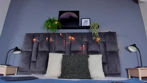 DULCE AURORA online show from 06.10.26