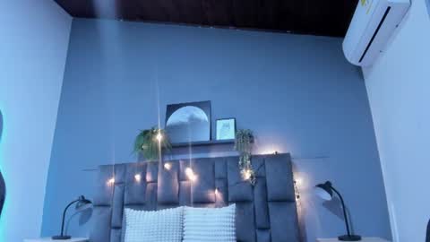 DULCE AURORA online show from 06.19.26