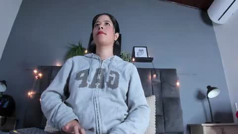 DULCE AURORA online show from 07.19.26