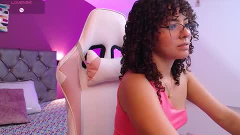 Snapshot of dulcee_gaby chatting on 10.11.25 dulcee_gaby online show from 10.11.25