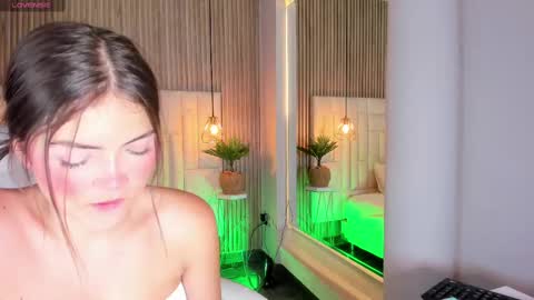 dulcevela online show from 10.04.25