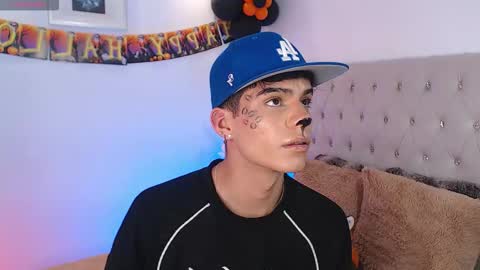 Snapshot of dulcey_ chatting on 10.29.25 Dulcey online show from 10.29.25