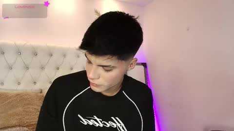 Snapshot of dulcey_ chatting on 11.05.25 Dulcey online show from 11.05.25