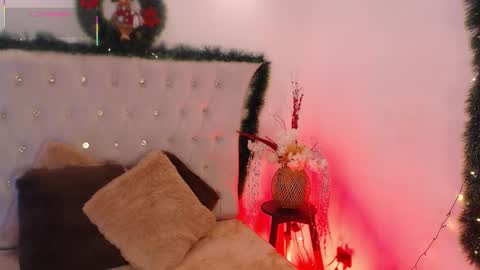 Snapshot of dulcey_ chatting on 12.16.25 Dulcey online show from 12.16.25