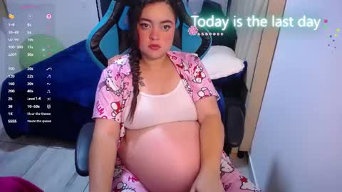 Nicole   online show from 06.15.26