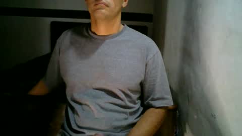 Snapshot of dumout33 chatting on 01.06.25 Sergio online show from 01.06.25