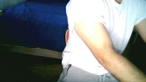 Snapshot of dumout33 chatting on 10.05.25 Sergio online show from 10.05.25