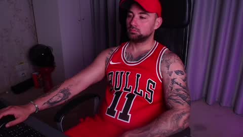 Snapshot of duncanstones chatting on 06.03.26 DuncanStone online show from 06.03.26