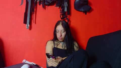Snapshot of dunnadan_bms chatting on 05.05.26 dunnadan_bms online show from 05.05.26