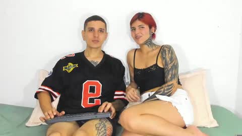 Snapshot of dust_couple chatting on 05.21.26 Nicolle y Julian online show from 05.21.26