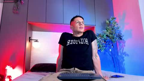 Dustin Sonne online show from 12.21.25