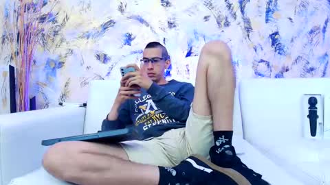 Dustin Dollin online show from 03.11.25