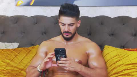 Snapshot of dustinkeent chatting on 11.04.25 Dustin online show from 11.04.25