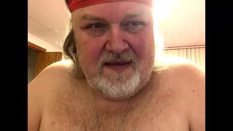 Snapshot of dustyballzer chatting on 01.01.25 Dusty online show from 01.01.25