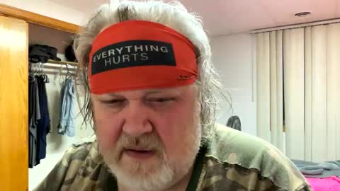 Snapshot of dustyballzer chatting on 01.12.25 Dusty online show from 01.12.25