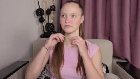 Snapshot of dustydeida chatting on 12.02.25 Jenny online show from 12.02.25