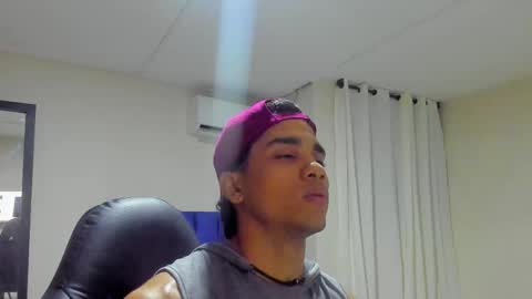 Snapshot of dustyn__michelle chatting on 02.01.26 DUSTYN MICHELLE online show from 02.01.26