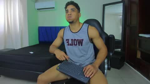 Snapshot of dustyn__michelle chatting on 03.20.26 DUSTYN MICHELLE online show from 03.20.26